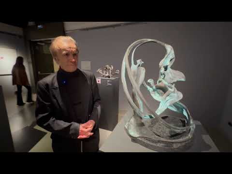 Видео: Вячеслав Чеботарь рассказывает о работах, представленных на выставке «Странствия духовидца»