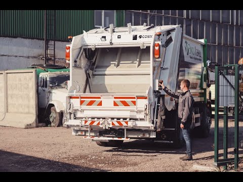 Видео: Как устроен мусоровоз с задней загрузкой Coseco на базе шасси DAF LF 280