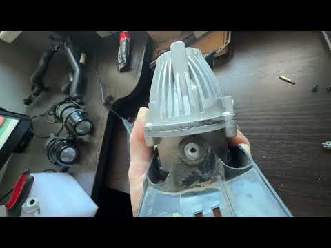 Видео: Замена противотуманок BMW 7 E65 дорестайл на Led