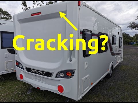 Видео: Задние панели фургона Swift трескаются, пропуская воду, вызывая сырость