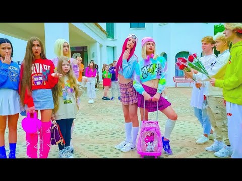 Видео: Нове девојке у Дијаниној академији! Да ли су кошаркаши тинејџери луди за новим девојкама?