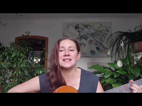 Видео: Листья жёлтые! Gelbe Blätter. Исполняет: Oxana Kust.