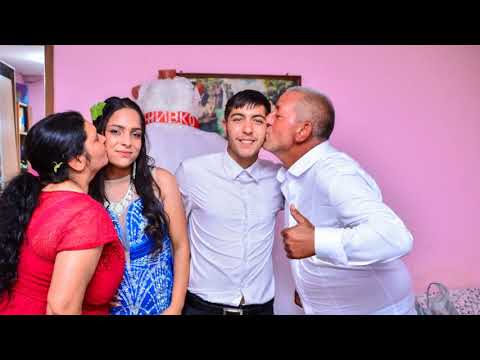 Видео: Носенето на роклята на Живко и Деси гр.разлог Grand studio!