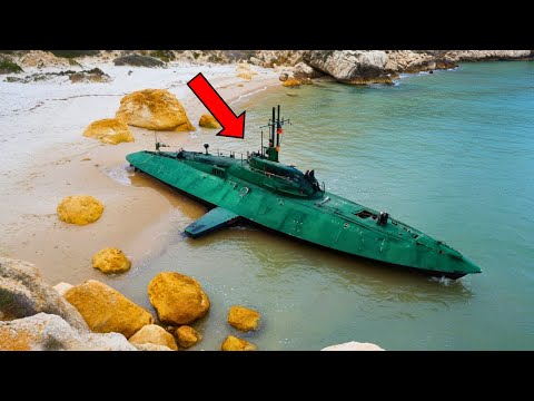Видео: [Полная история] Береговая охрана обнаружила на пляже подводную лодку — правда оказалась невероятной