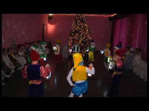 Видео: Танец гномиков с фонариками