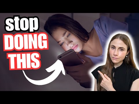 Видео: 5 ночных привычек, которые тайно портят вашу кожу | Дерматолог объясняет