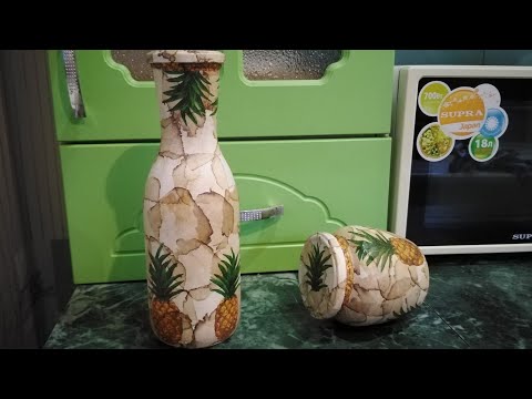 Видео: Подробно декор бутылки (банки) чайными пакетиками. Декупаж.