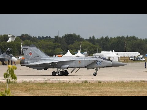Видео: Молниеносный взлет МиГ-31БМ на форсаже.