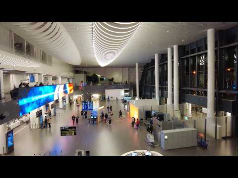 Видео: Регистрация на рейс в Санкт-Петербург и посадка в самолет в аэропорту Гагарин