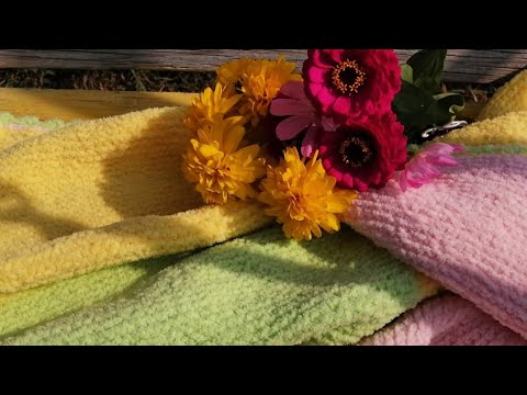 Видео: Детский плед из пряжи софти от ализе/Зефирка