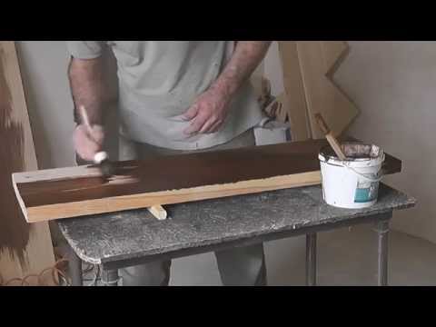 Видео: Тонируем древесину. Тонируем ступени. Тонировочная краска. Первый по лестницам