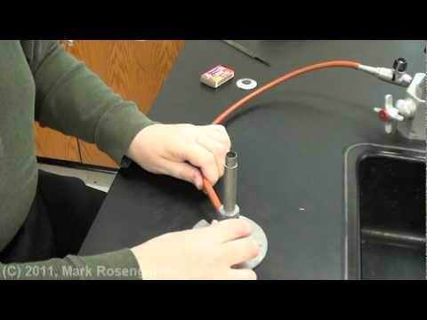 Видео: Химическая лаборатория: Манипуляции со стеклянными трубками