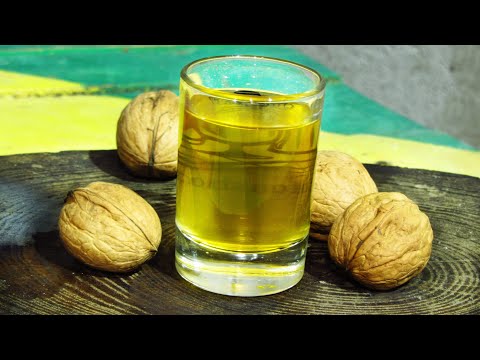 Видео: Ореховая настойка от подписчика дяди Вани