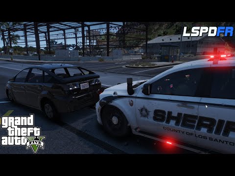 Видео: Патрулирем Паллето-Бэй за полицейского | GTAV LSPDFR