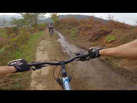 Видео: Горный спуск на велосипедном Stelse