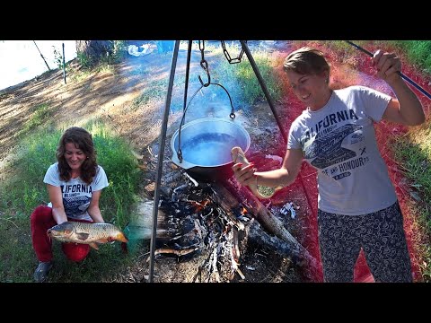 Видео: С НОЧЁВКОЙ НА РЫБАЛКУ // р. КАРАТАЛ