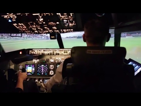 Видео: Боинг 737 Отказ двигателя