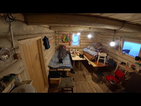 Видео: Живу Один в Таёжной Избе! Первая Рыбалка В Новом Году. Ставлю Самоловки на Щуку.