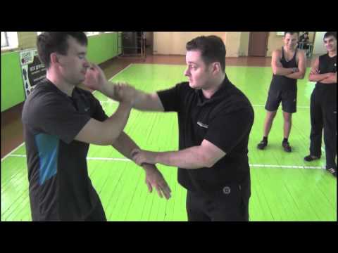Видео: Вин Чун. Скорость и ритм в Чи Сау