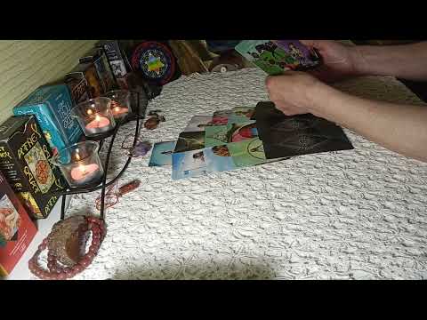 Видео: Кто по тебе скучал сегодня? Таро для мужчин.