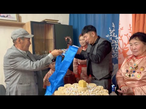 Видео: Даваахүү & Саранзулын шинэ байрны найр