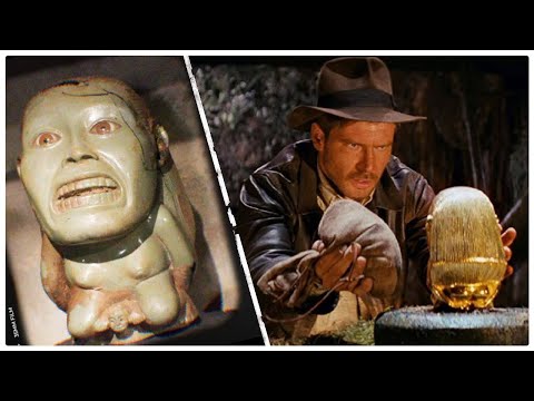 Видео: Загляните в самую крутую (и секретную!) коллекцию кинореквизитов и памятных вещей!