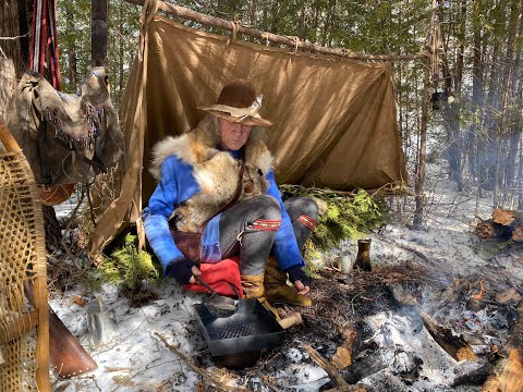 Видео: Как отливать свинцовые пули и дробь для кремневых мушкетов | Жизнь пионеров XVIII века