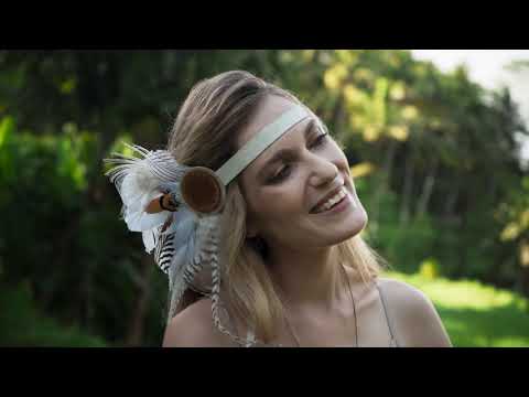 Видео: Дарья Милославская "Светлый Мир"