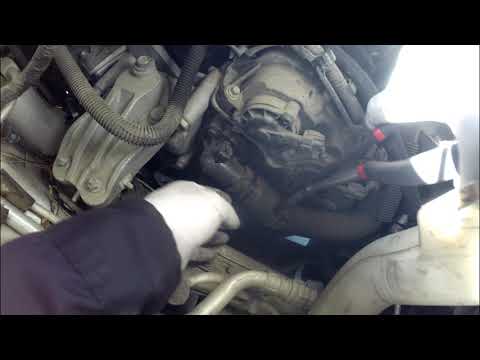 Видео: Замена генератора Dodge Grand Caravan 2012 года