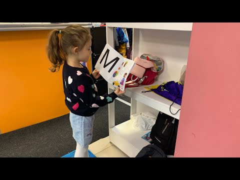Видео: Не одну школу сменим ещё, с таким настроем...