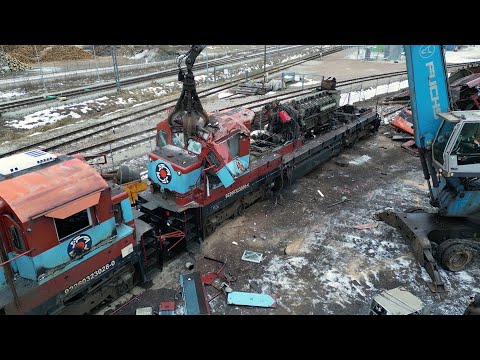 Видео: Scrapping of GE C36-7i locomotives / Слом американских тепловозов Ц36