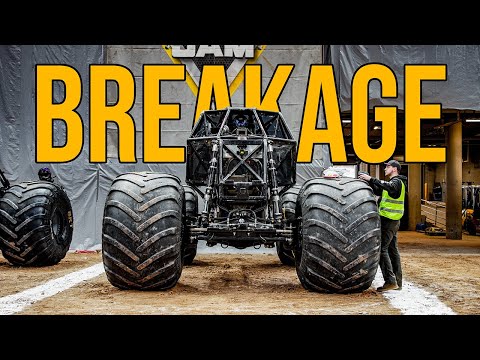 Видео: За кулисами Monster Jam. (Поломка во время гонки)