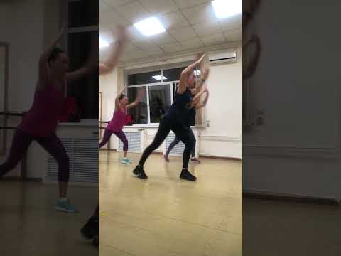 Видео: Тренировка с гантелями на все тело!