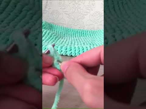 Видео: Плюшевый плед спицами