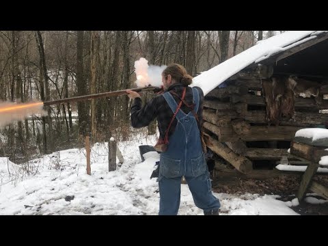 Видео: Стрельба из кремневого ружья