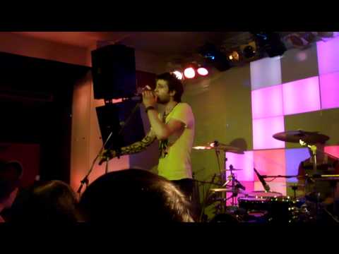 Видео: Neonate - Так холодно смотреть в глаза