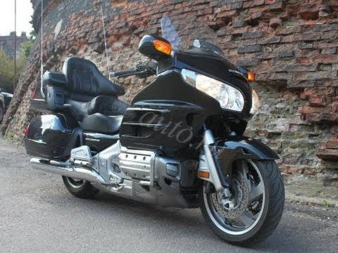 Видео: Прокачка тормозов Honda Goldwing GL1800