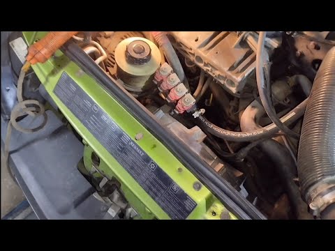 Видео: Замена радиатора охлаждения Рено Сценик.