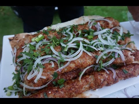 Видео: Caucasian chicken kebab/Люля кебаб из курицы