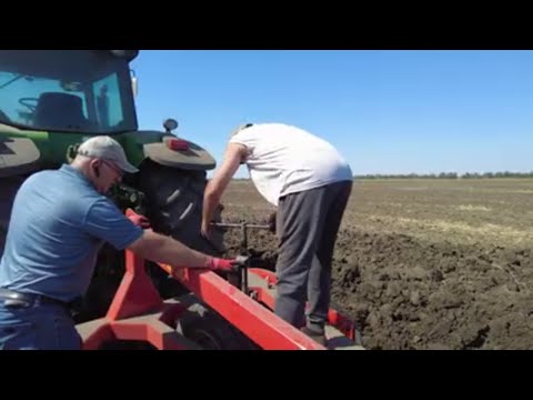Видео: Сравнение плугов ип Сиргиенко, и плуг ПЛН. Как Сиргиенко настраивал плуг.