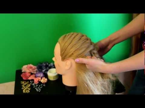 Видео: Как держать пряди при плетении кос (советы)