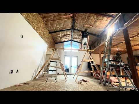 Видео: Ремонт старого американского дома 