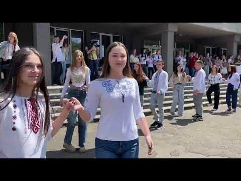 Видео: буковинський автентичний фольклорний танець "КОса"       Чернівецький ліцей №13