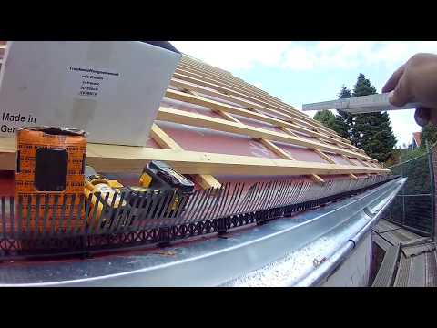 Видео: Кровля из черепицы. Монтаж "расчески" аэроэлемента карнизного свеса