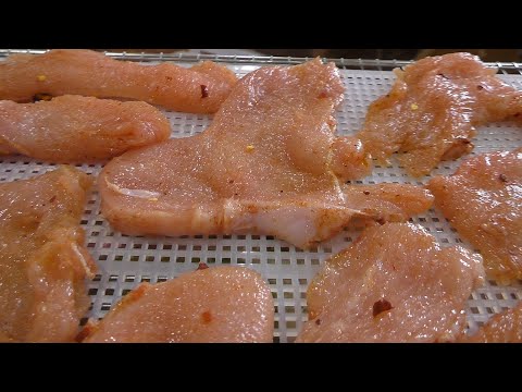 Видео: Вялим мясо на дегидраторе 👍 - 3 рецепта + честный обзор ☝