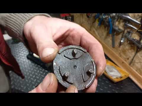 Видео: Бензопилка Китпром - давиться в колоді, тест в майстерні