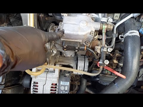 Видео: Плавают обороты на двигателе AUDI VW TDI. Меняем дозатор насоса BOSCH  PASSAT B4 1.9TDI. #147