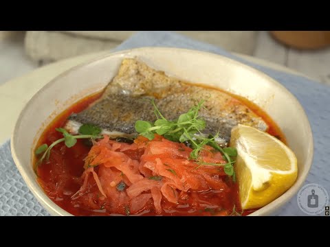 Видео: Низкокалорийный, со средиземноморским шармом. КРАСНЫЙ БОРЩ С ДОРАДО, НА РЫБНОМ БУЛЬОНЕ