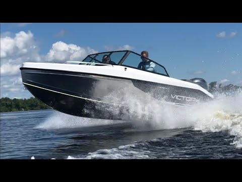 Видео: Катер из пластика и алюминия | Victory Boats V570 Open | Сделано в Сызрани