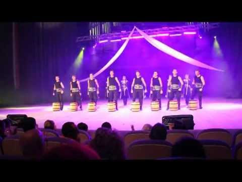 Видео: "Болярите на танца" - ансамбъл Чинари, Варна 06 октомври 2013; Bulgarian Dance Ensemble "Chinary"